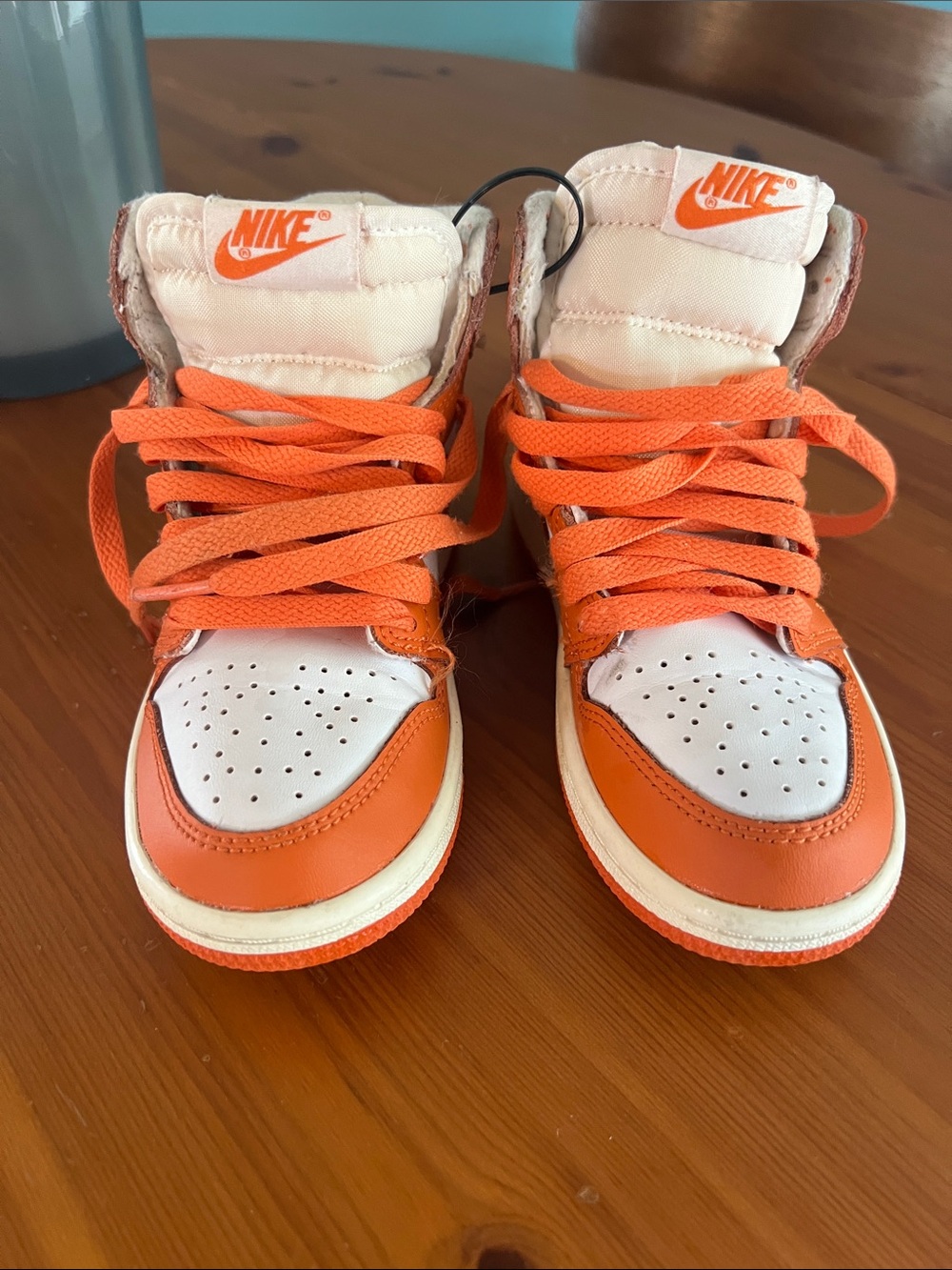 Jordan 1 Retro High OG "Starfish" - Picture 2 of 6